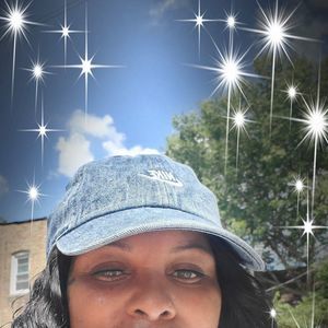 Meet your Posher, Yvette